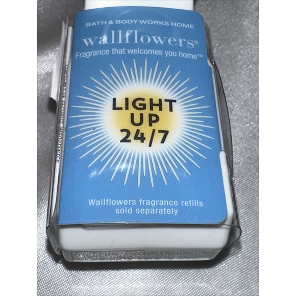 Bath & Body Works Nightlight and Scent Control Wallflower Fragrance Plug NEW - Picture 13 of 16